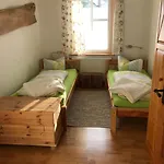 شقة Dirndlkoenigin Grunenbach