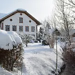 Dirndlkoenigin アパート Grünenbach